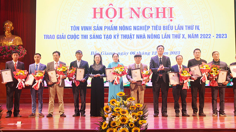 Bắc Giang: Tôn vinh 28 sản phẩm nông nghiệp tiêu biểu và trao giải Cuộc thi sáng tạo kỹ thuật nhà nông lần thứ X